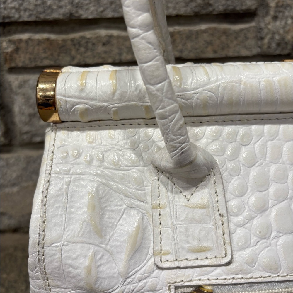 Courage.b Crocodile Embossed White Leather Bag - Picture 5 of 12